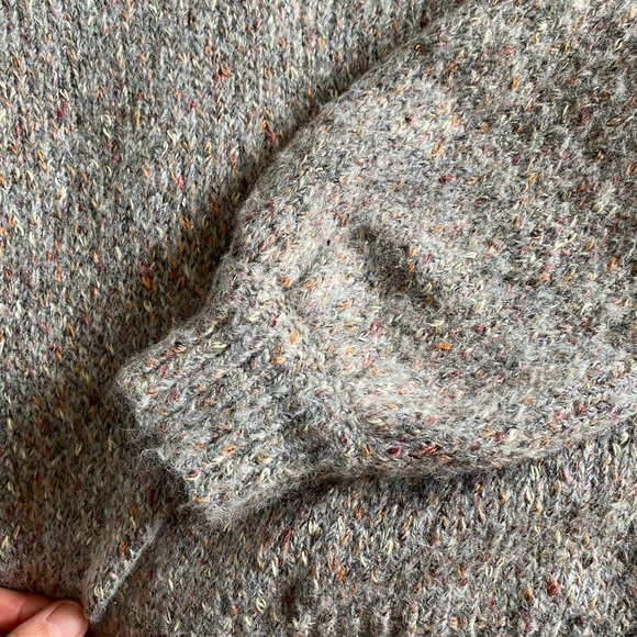 NWOT Volcom Hooded Sweater, sz small - Picture 7 of 7